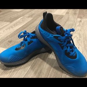 Like New Women’s size 6.5 adidas alphabounce